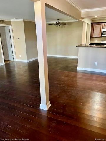 56146 CHESAPEAKE Trail, Shelby Charter Township, MI 48316