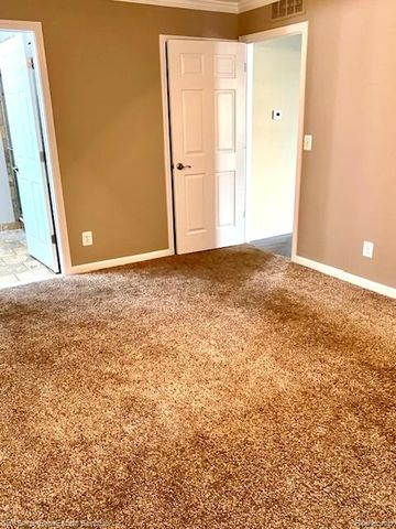 56146 CHESAPEAKE Trail, Shelby Charter Township, MI 48316