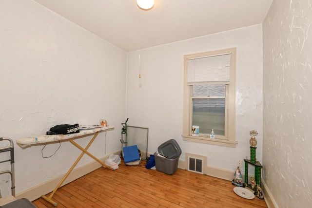 2157 S 56th STREET, West Allis, WI 53219