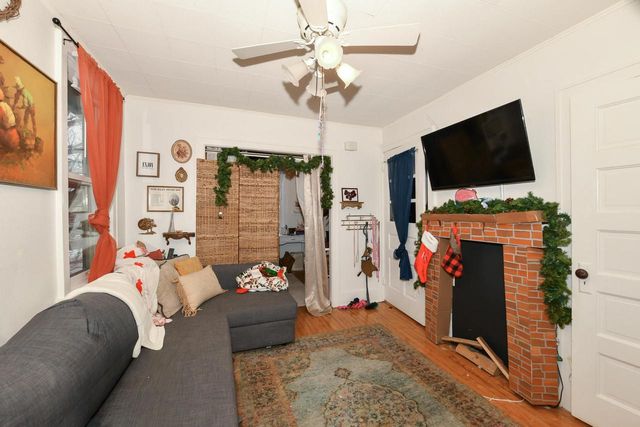 2157 S 56th STREET, West Allis, WI 53219