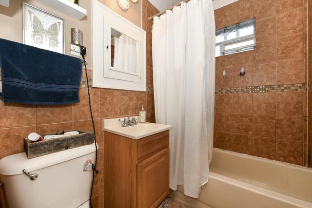 2157 S 56th STREET, West Allis, WI 53219