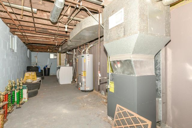 2157 S 56th STREET, West Allis, WI 53219