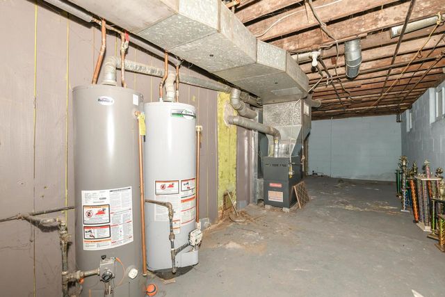 2157 S 56th STREET, West Allis, WI 53219