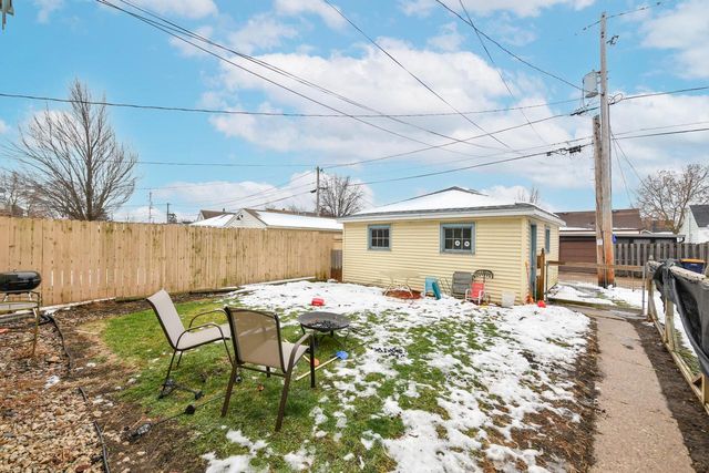 2157 S 56th STREET, West Allis, WI 53219