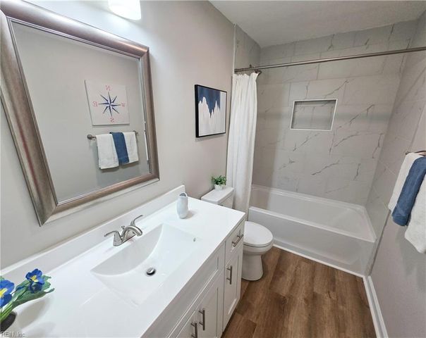 1403 Hodges Ferry RD, Portsmouth, VA 23701