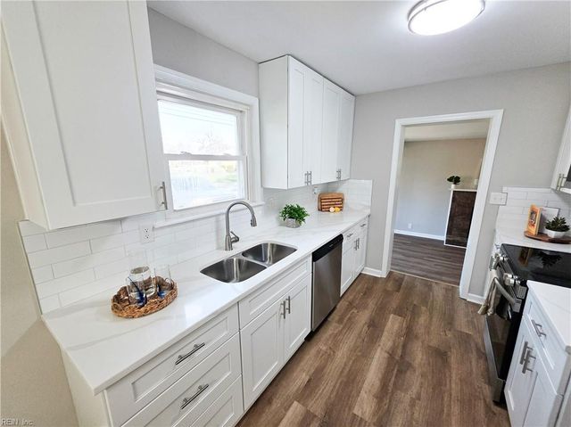 1403 Hodges Ferry RD, Portsmouth, VA 23701