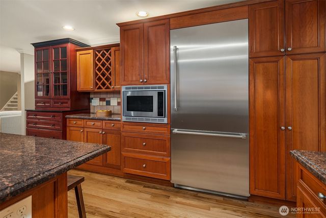 1308 233rd Avenue SE, Sammamish, WA 98075