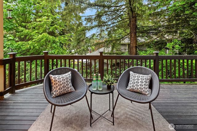 1308 233rd Avenue SE, Sammamish, WA 98075