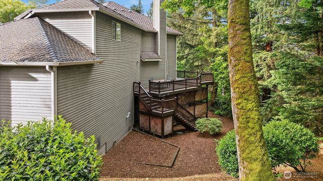 1308 233rd Avenue SE, Sammamish, WA 98075