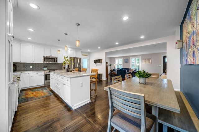 71 Bacon Street, Natick, MA 01760