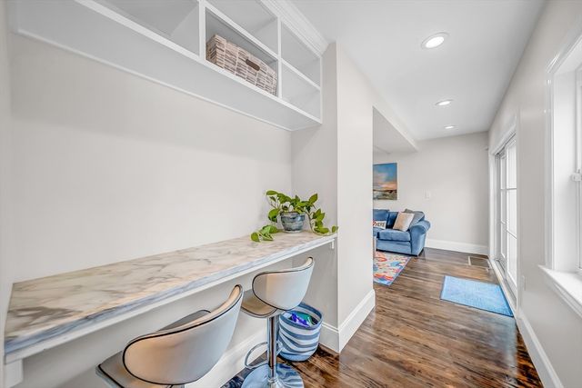 71 Bacon Street, Natick, MA 01760