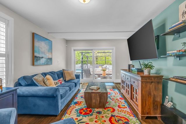 71 Bacon Street, Natick, MA 01760