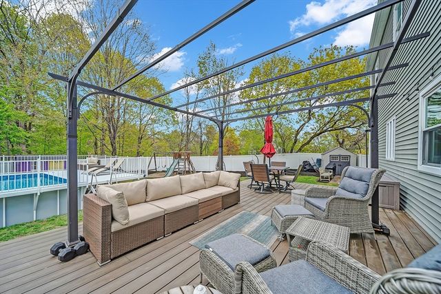 71 Bacon Street, Natick, MA 01760