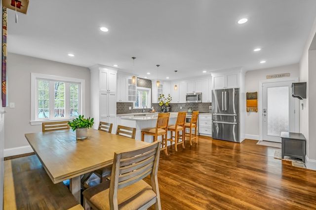 71 Bacon Street, Natick, MA 01760