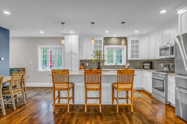 71 Bacon Street, Natick, MA 01760