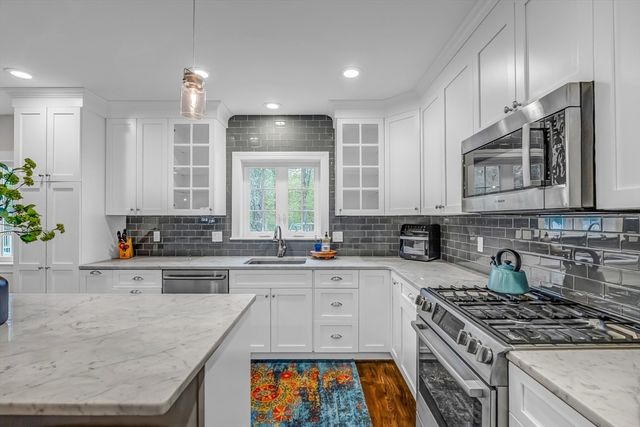 71 Bacon Street, Natick, MA 01760