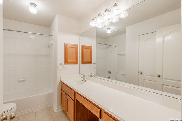 548 THURBER DR, Schertz, TX 78154