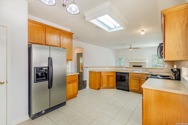 548 THURBER DR, Schertz, TX 78154