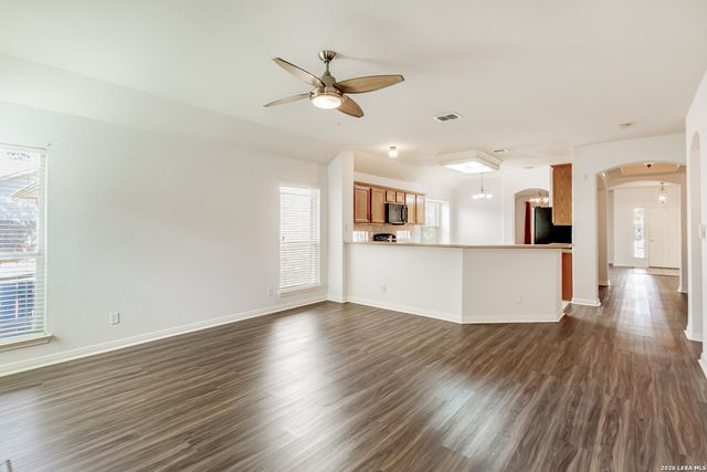548 THURBER DR, Schertz, TX 78154
