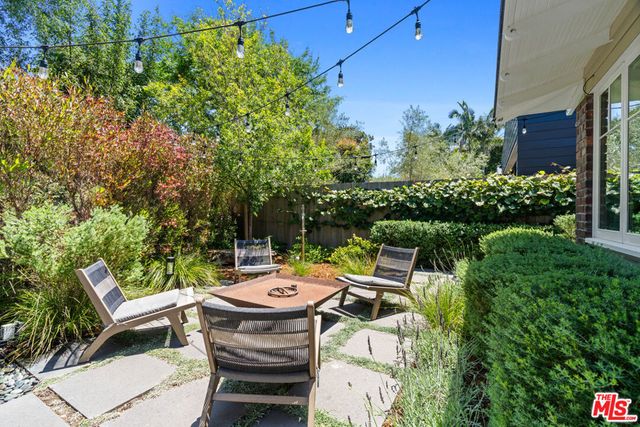 929 Marco Place, Venice, CA 90291