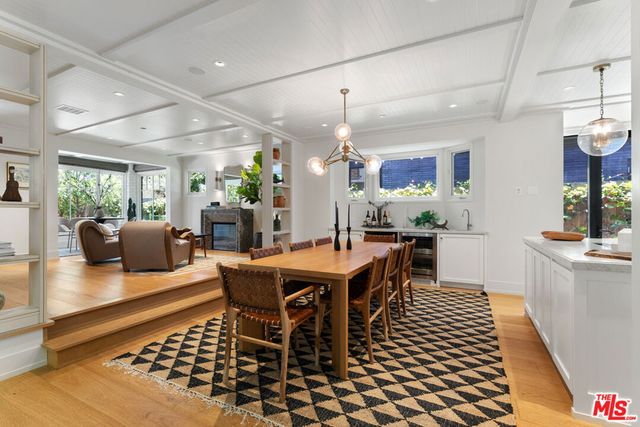 929 Marco Place, Venice, CA 90291