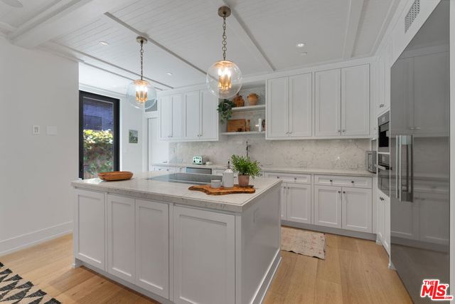 929 Marco Place, Venice, CA 90291