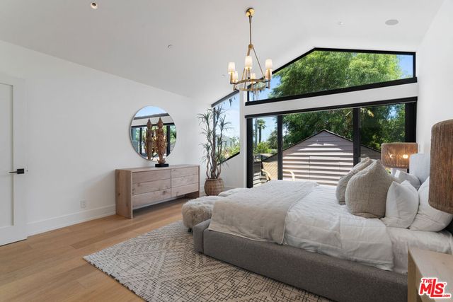 929 Marco Place, Venice, CA 90291