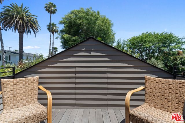 929 Marco Place, Venice, CA 90291