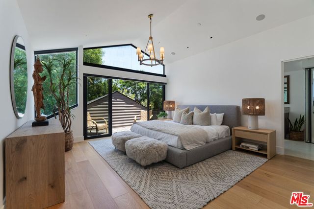 929 Marco Place, Venice, CA 90291