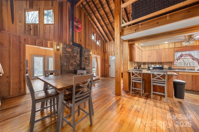 210 Bear Pen Road, Burnsville, NC 28714