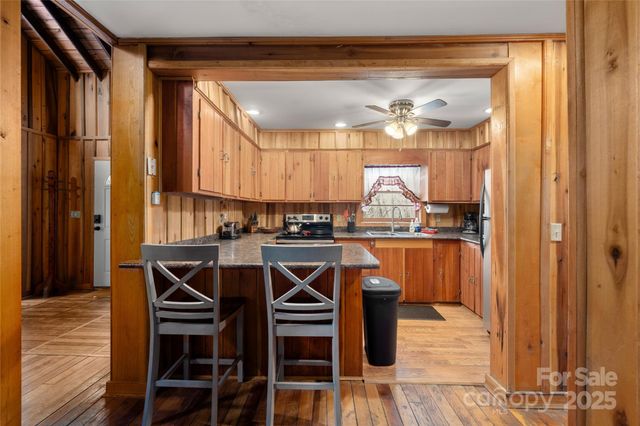 210 Bear Pen Road, Burnsville, NC 28714