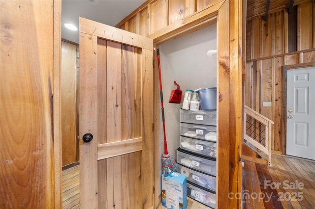 210 Bear Pen Road, Burnsville, NC 28714