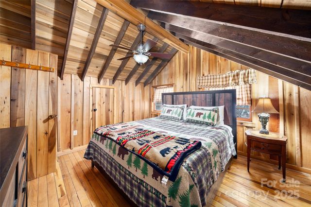 210 Bear Pen Road, Burnsville, NC 28714