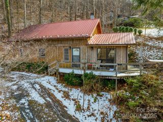 210 Bear Pen Road, Burnsville, NC 28714
