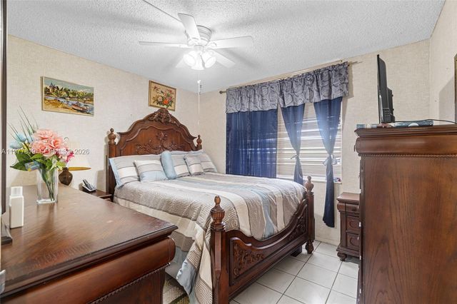 2998 NW 48th Ter 420, Lauderdale Lakes, FL 33313