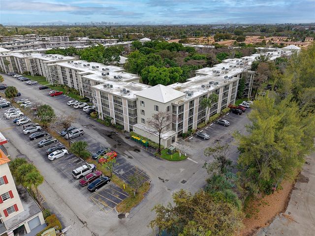 2998 NW 48th Ter 420, Lauderdale Lakes, FL 33313