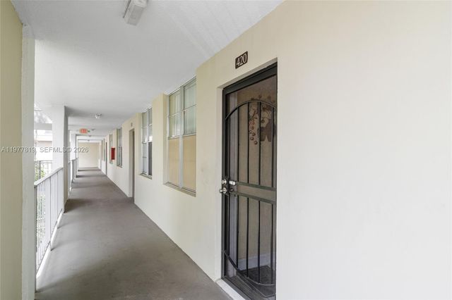 2998 NW 48th Ter 420, Lauderdale Lakes, FL 33313