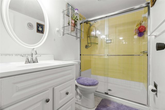 2998 NW 48th Ter 420, Lauderdale Lakes, FL 33313