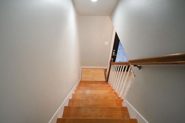 712 Main Street, Hyannis, MA 02601