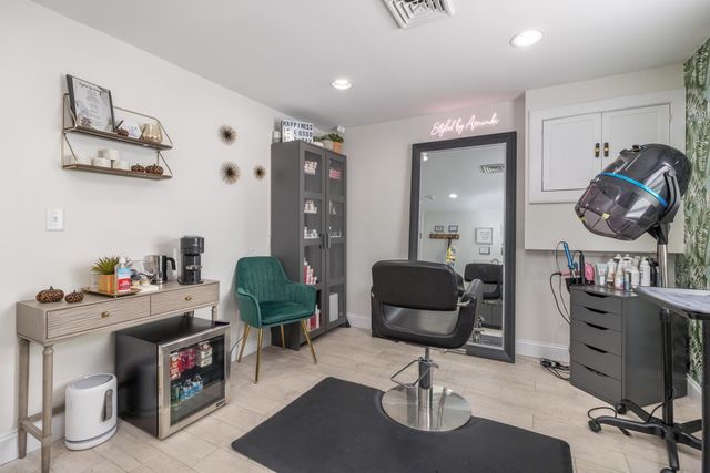 712 Main Street, Hyannis, MA 02601