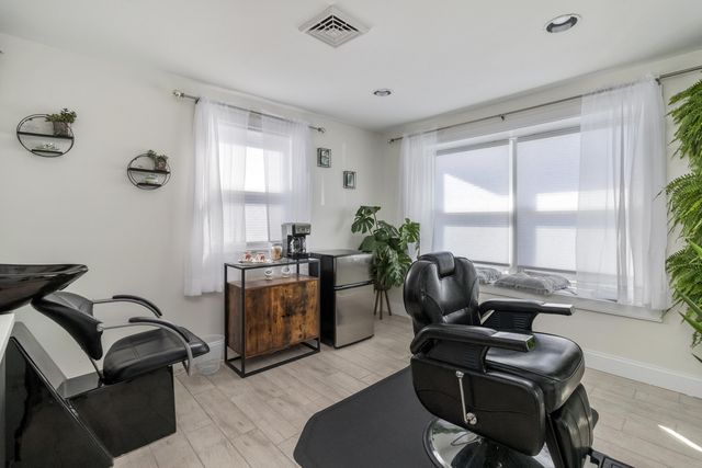 712 Main Street, Hyannis, MA 02601