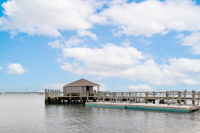 712 Main Street, Hyannis, MA 02601
