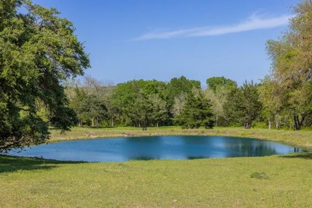 6808 Cedar Hill Road, Brenham, TX 77833