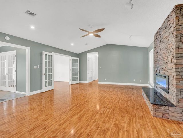 1009 Fleming Dr, Pensacola, FL 32514