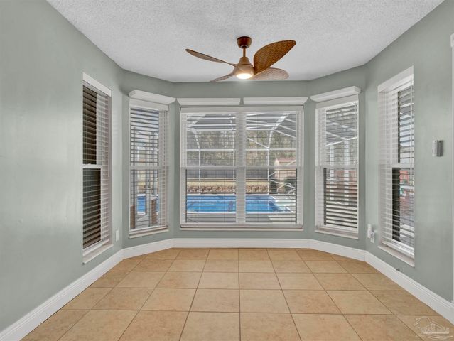 1009 Fleming Dr, Pensacola, FL 32514