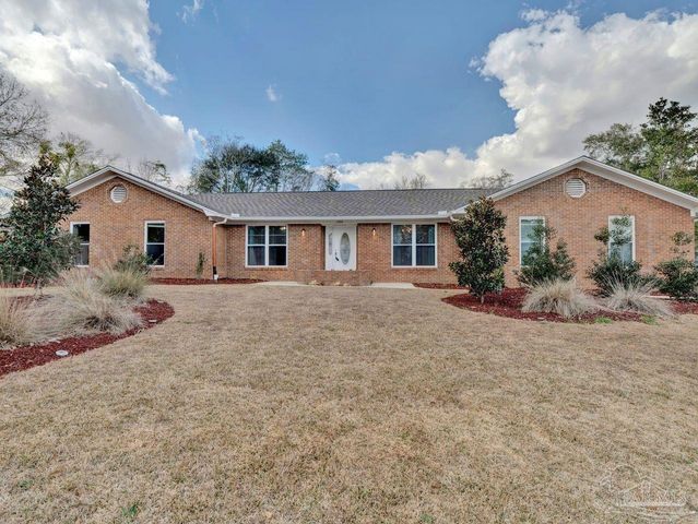 1009 Fleming Dr, Pensacola, FL 32514