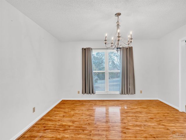 1009 Fleming Dr, Pensacola, FL 32514