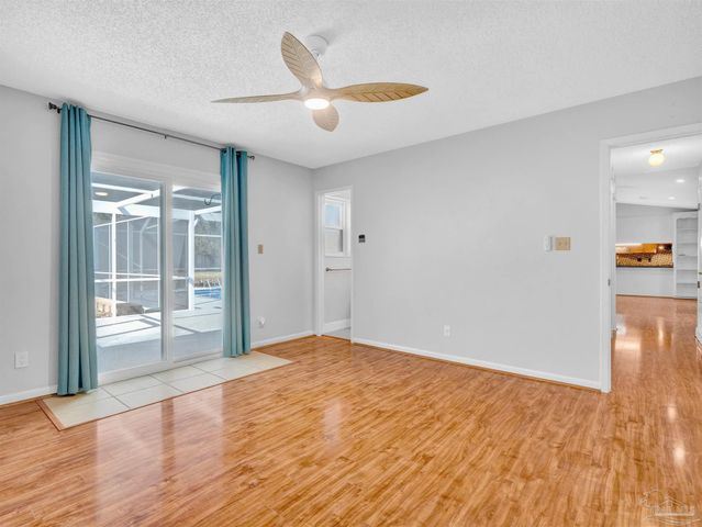 1009 Fleming Dr, Pensacola, FL 32514