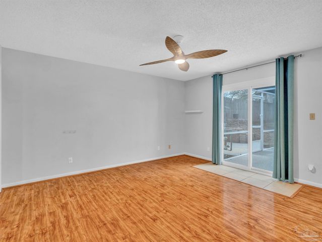 1009 Fleming Dr, Pensacola, FL 32514