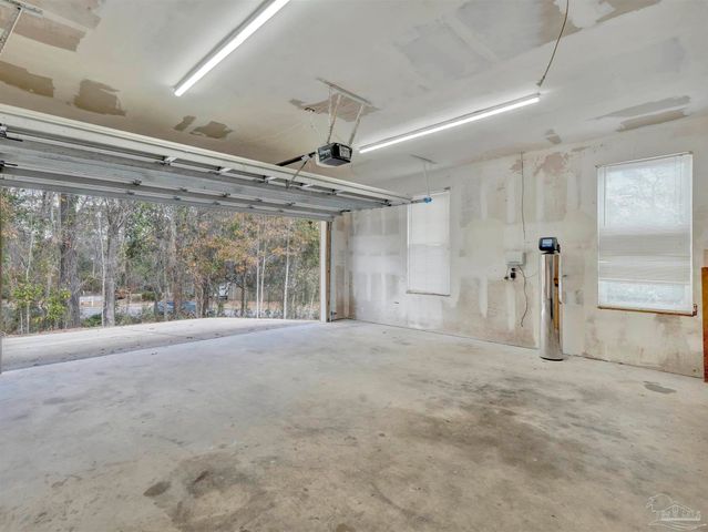 1009 Fleming Dr, Pensacola, FL 32514